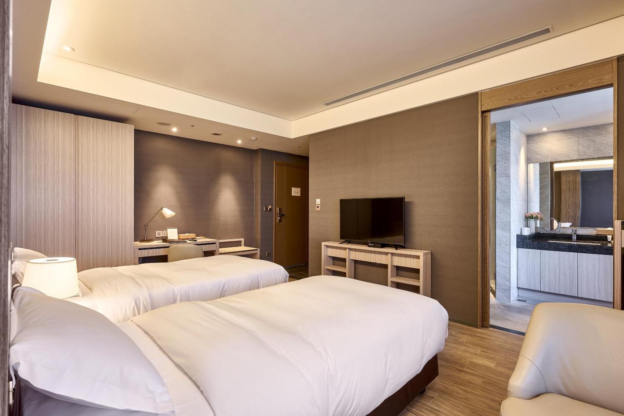 Cuncyue Hot Spring Resort Lotung Szoba fotó Deluxe Twin Room