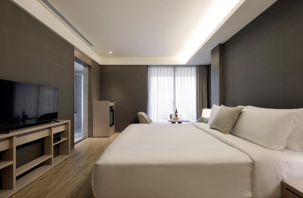 Cuncyue Hot Spring Resort Lotung Kültér fotó Deluxe Room
